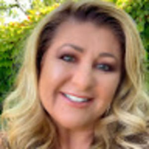 Meet your Posher, Brandi